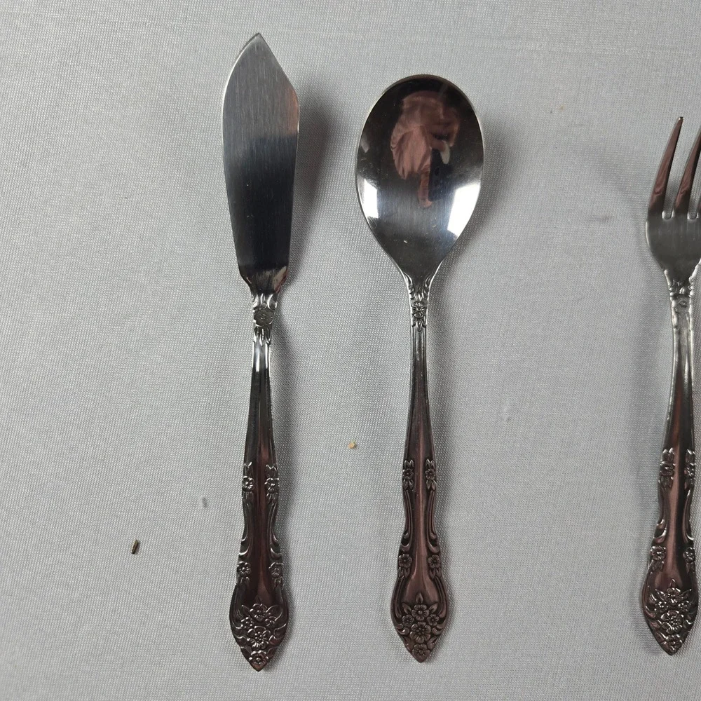 Oneida WM A Rogers Stainless Steel‎ Flatware Lot Forks Spoons Knife Replacement